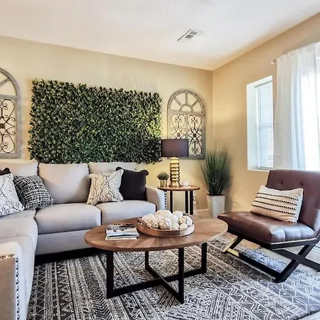 M 08-1 Large 2Br 2Bth-Private-Quiet-Sleeps 7-Gorgeous Villa